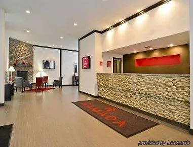 Ramada By Wyndham Waukegan/great Lakes