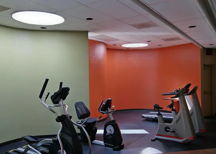 Ramada By Wyndham Waukegan/great Lakes 3*